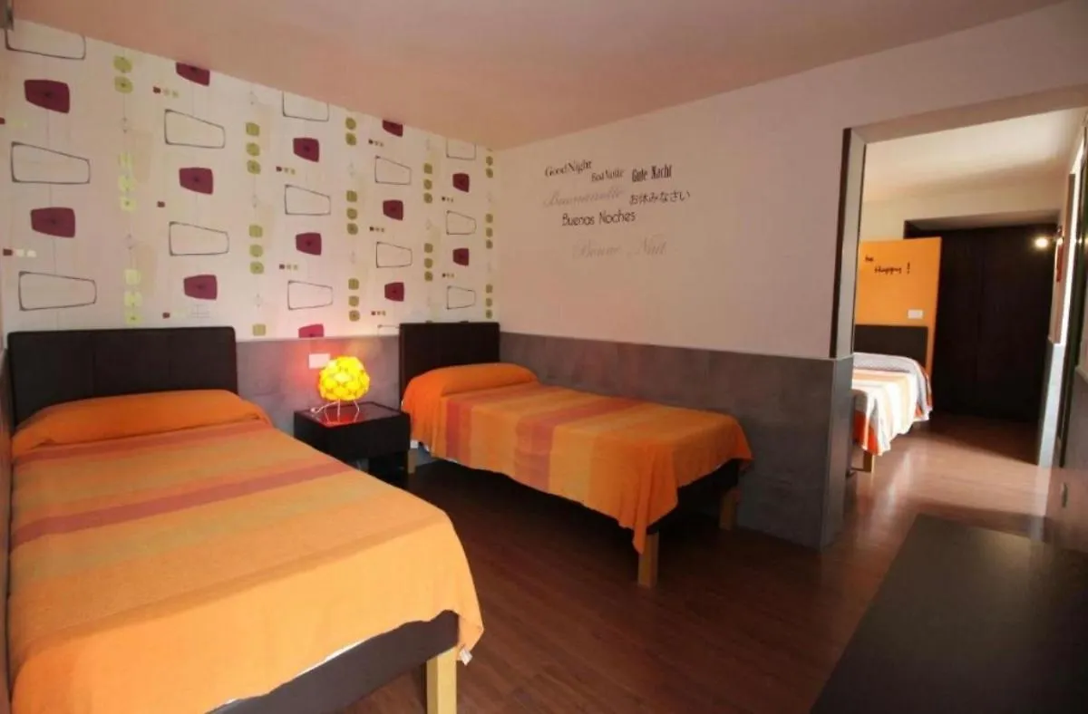 Maiella16 Guesthouse Naples 0*,
