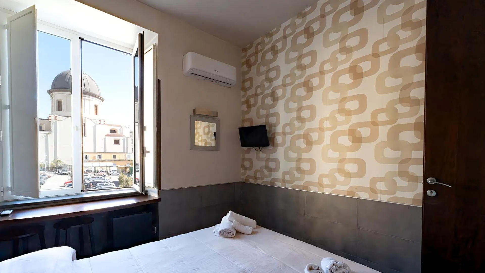 Maiella16 Guesthouse Naples 0*,