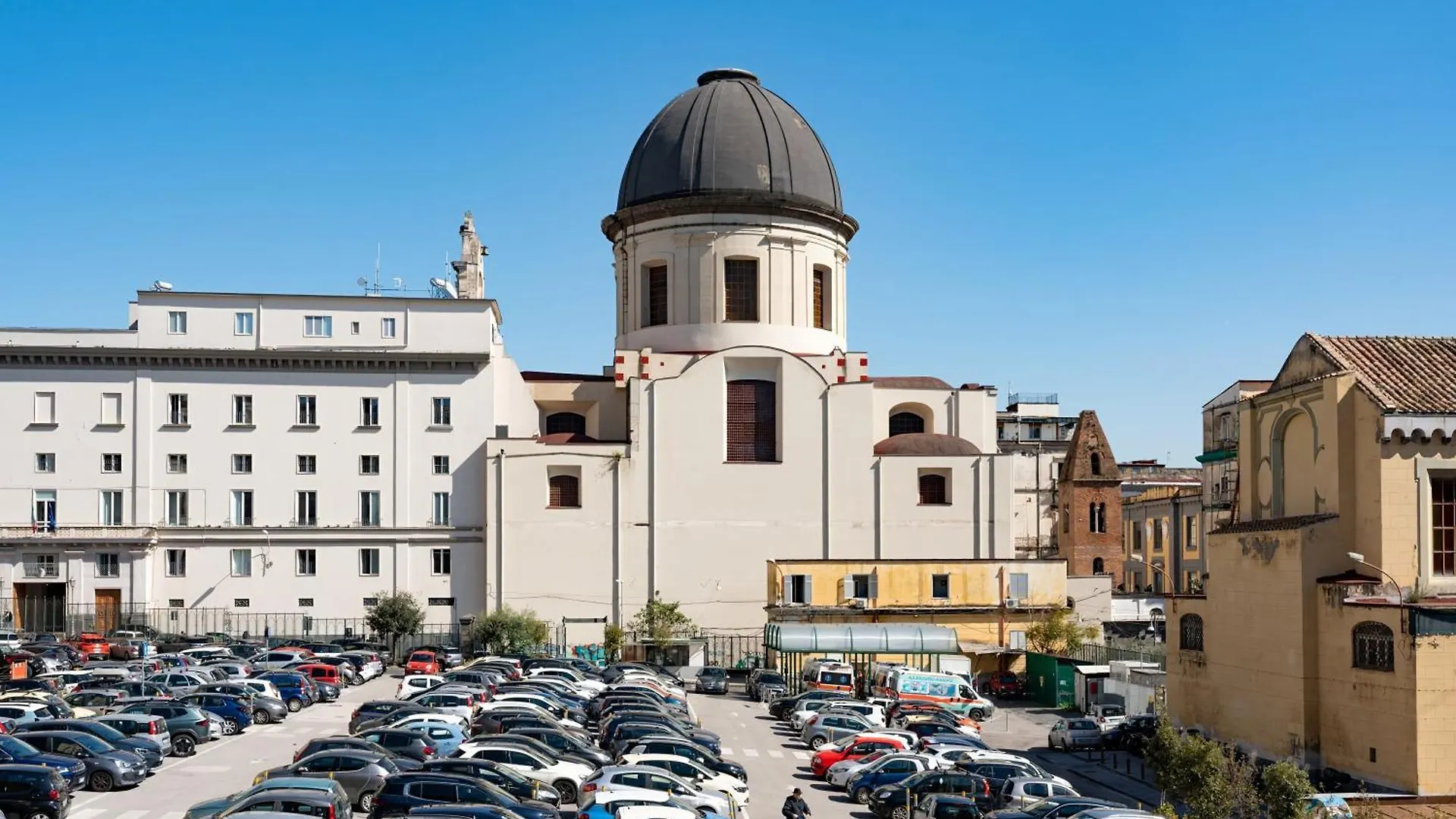 Maiella16 Guesthouse Naples Italy